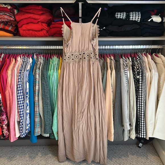 Faded Rose tan sleeveless crocheted adjustable straps maxi dress size M - Picture 3 of 3